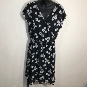 Black Floral Dress, XXL, Like New. Elastic waist, fully lined. Reitmans